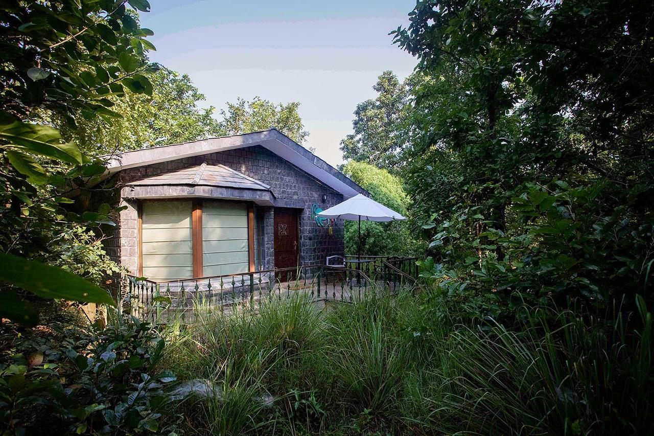 Singinawa Jungle Lodge Kanha Exterior photo